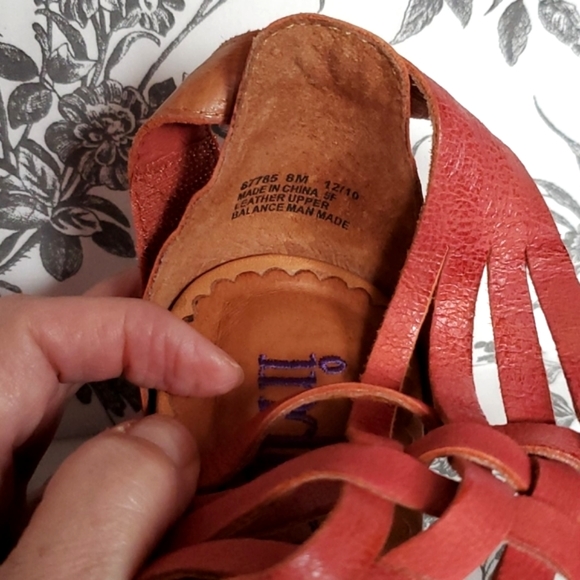 Indigo coral leather sandals - Picture 8 of 8